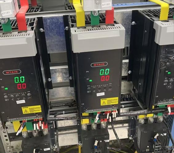 ? 小結(jié)很多工廠以為"節(jié)能"要花大錢,其實(shí)一臺高性能電力調(diào)整器就能